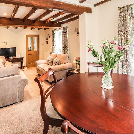 Springfield Cottage Рексъм Екстериор снимка