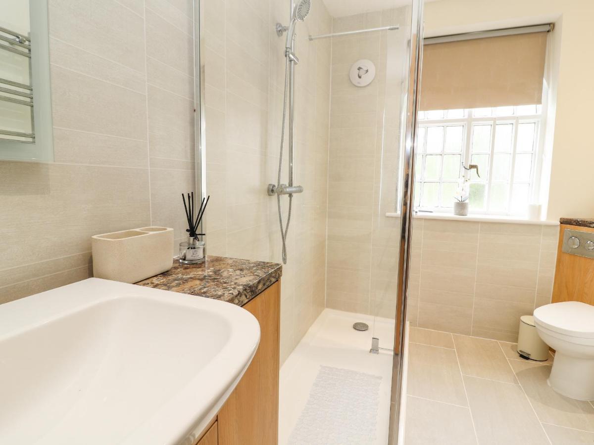 Springfield Cottage Рексъм Екстериор снимка